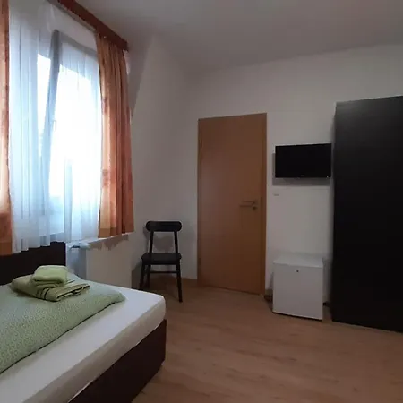 Gaestehaus Zu Herrenwiesen Apartment