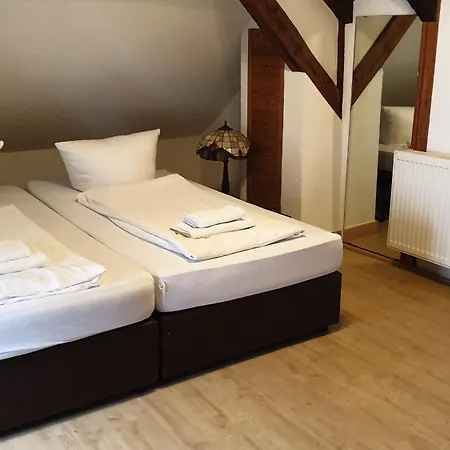 Daire Gaestehaus Zu Herrenwiesen *